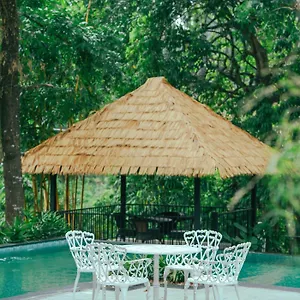 Athirapilly On The Rocks Guest house Athirappilly